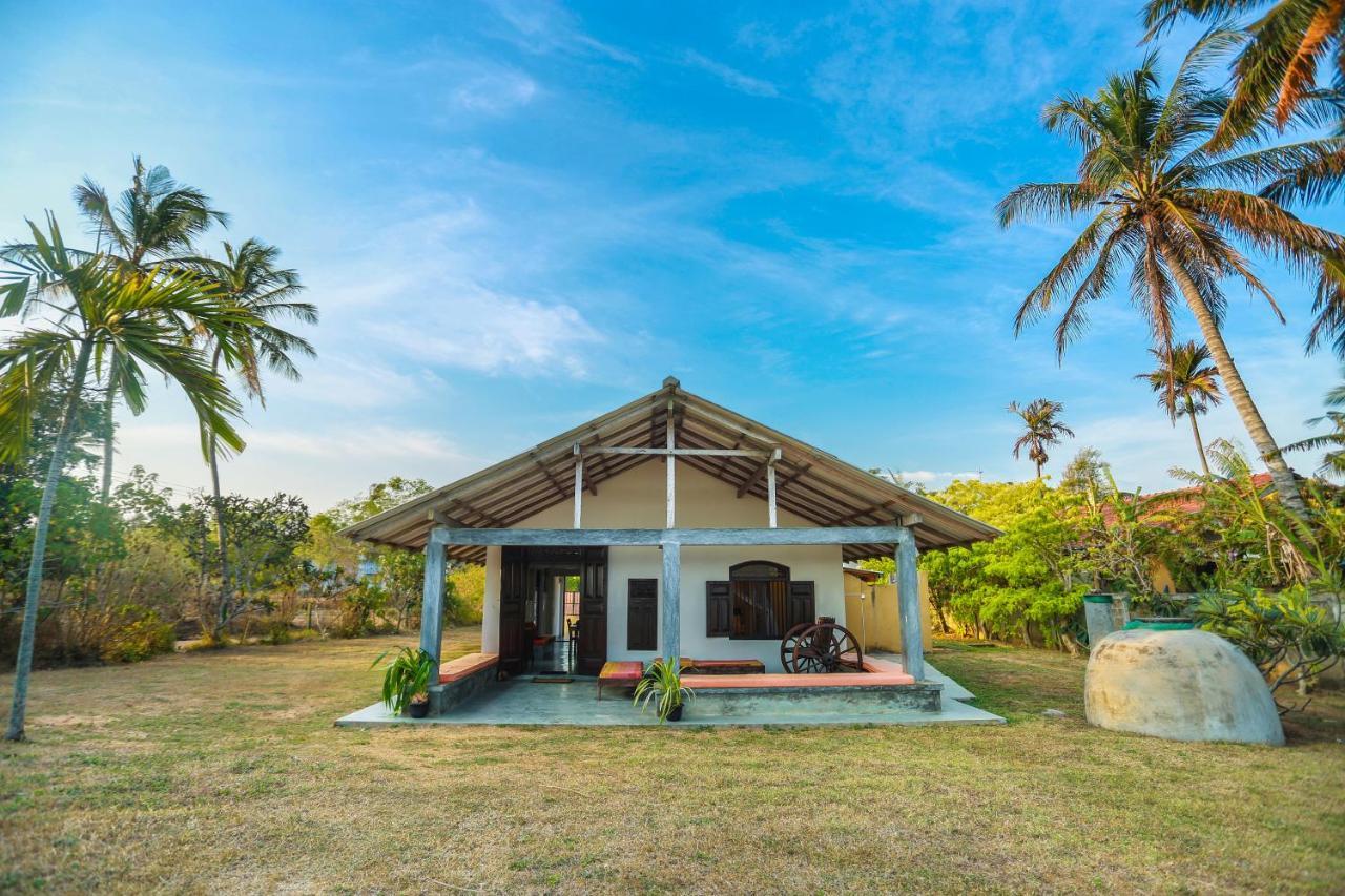 Ocean Cottage Kalametiya Bagian luar foto